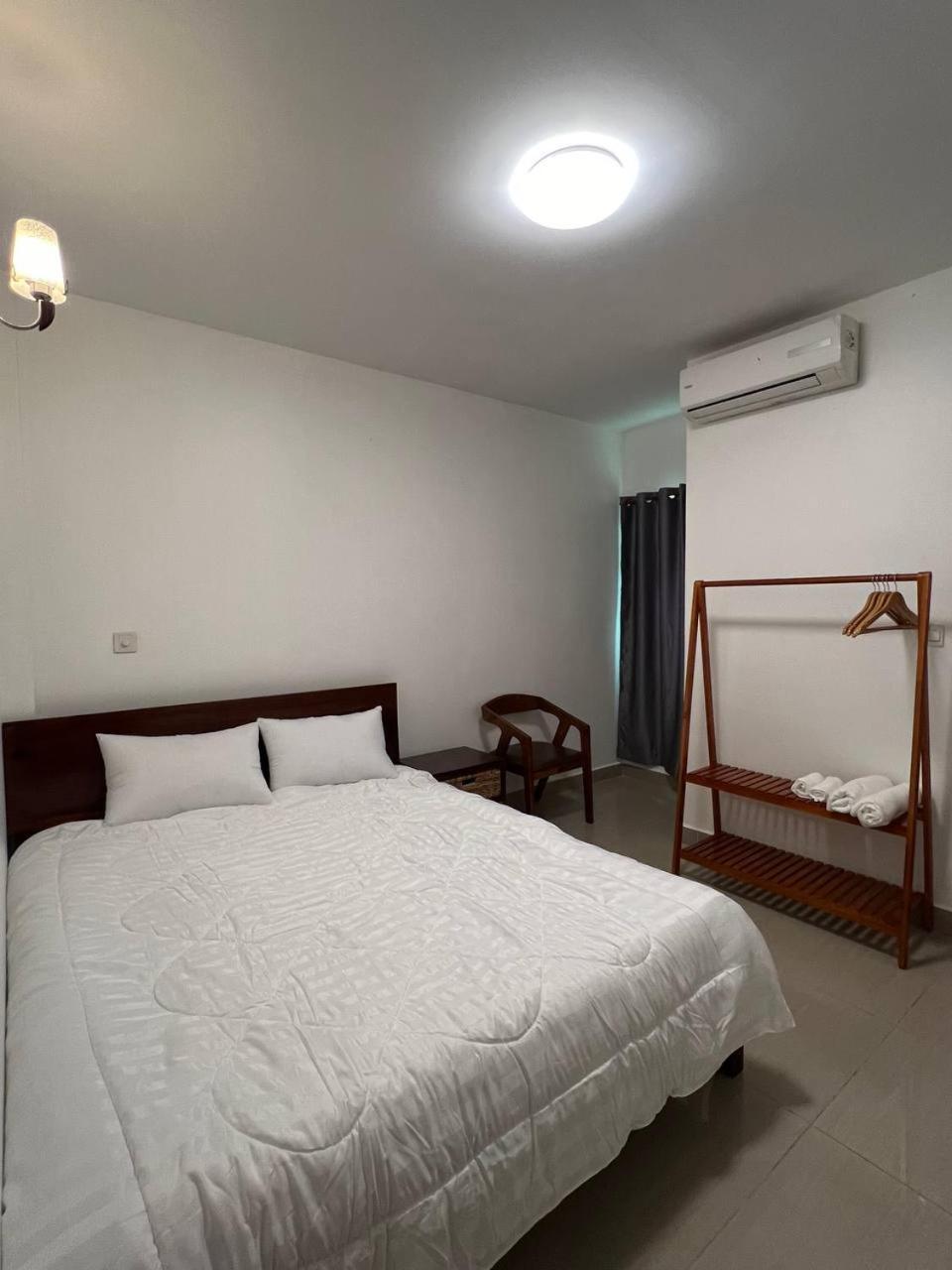 D32 Homestay Near Airport Behind Brown Coffee Airport Phnom Penh Exterior photo